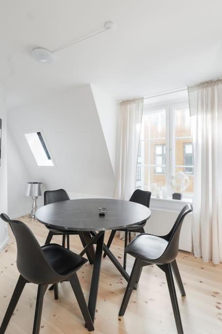 Charmerende Lejlighed Ved Nyhavn 3 Sal Kopenhagen Bagian luar foto
